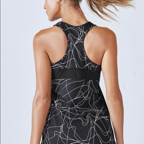 Fabletics Mary tank rackerback size medium - Picture 4 of 7